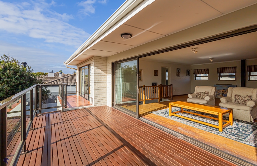 4 Bedroom Property for Sale in Country Club Western Cape